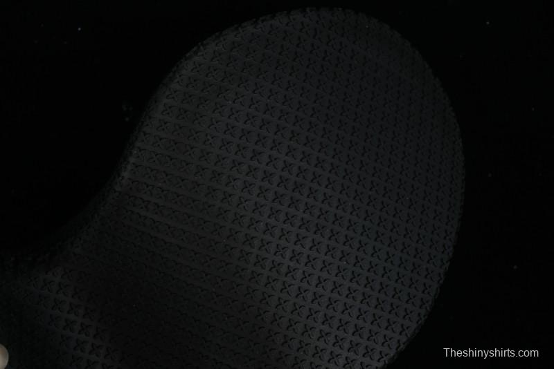 SMFK COMPASS Embossed One-Word Platform Slides - E9066