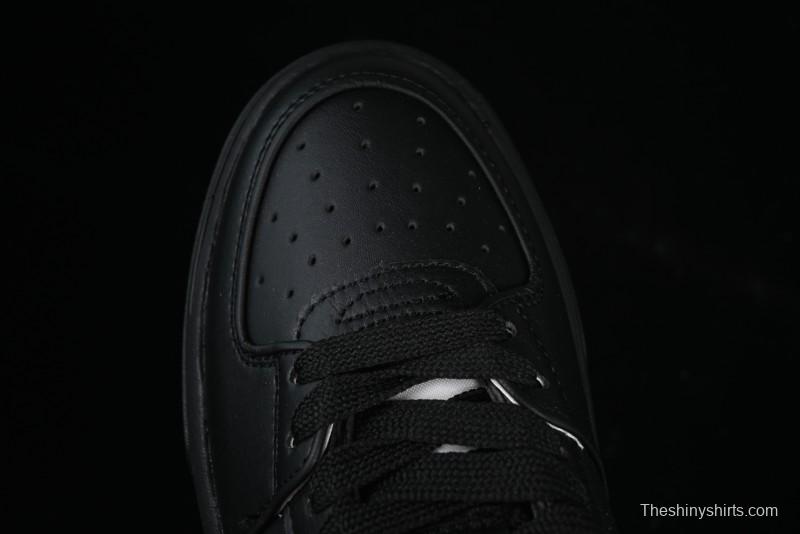 NY Yankees Black & Neon Green Sneakers - Classic Streetwear Style