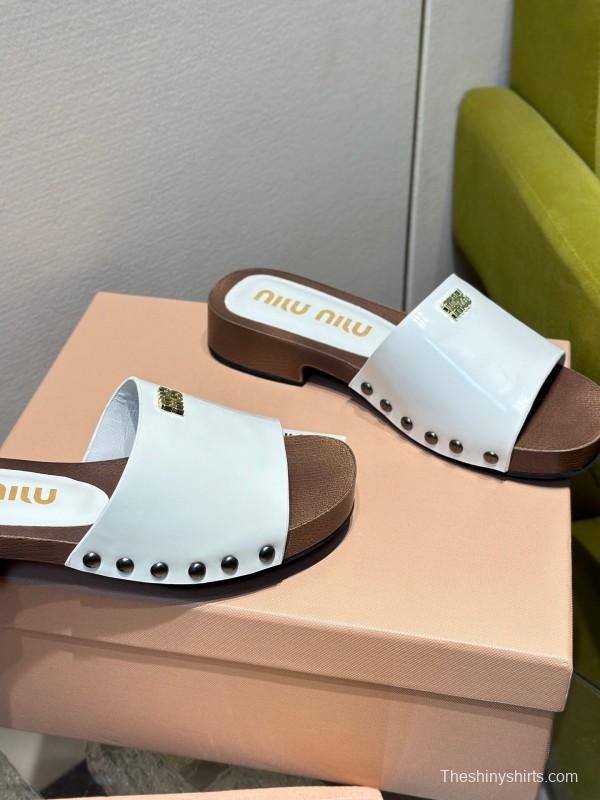 2025 Women Miumiu White Leather Slippers