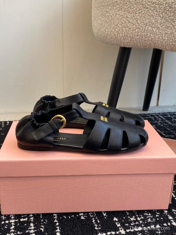2025 Women Miu Miu Black Leather Flat Roman Sandals