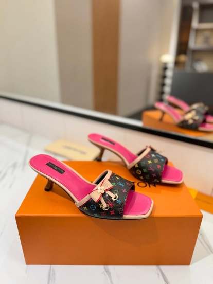 2025 Women Louis Vuitton Brown Pink Leather Sandals KFY00310