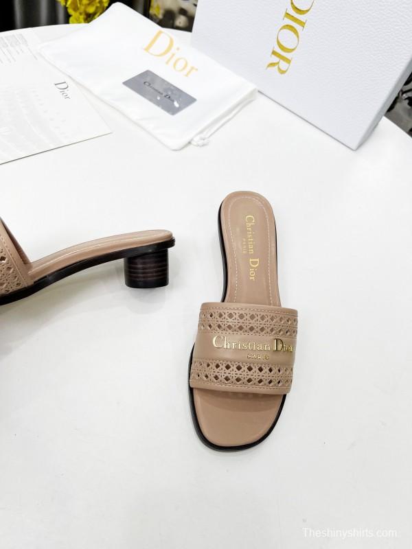 2025 Women Dior Beige Leather Slippers LY00250