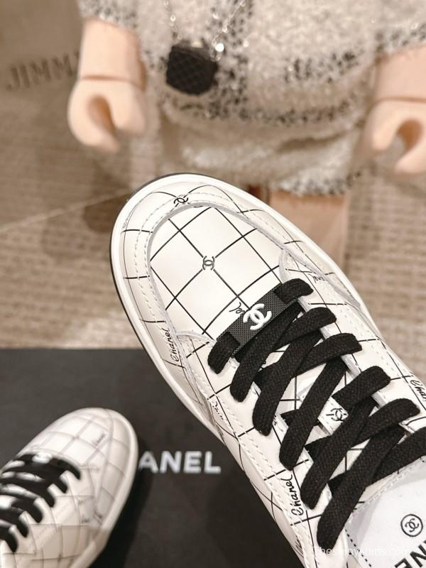 2025 Women Chanel White Black Leather Sneakers