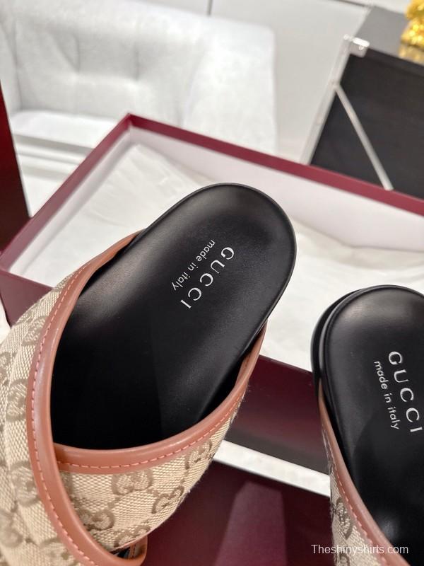 2025 Unisex Gucci Beige Brown Canvas Leather Slippers Double G Embossed AS00240