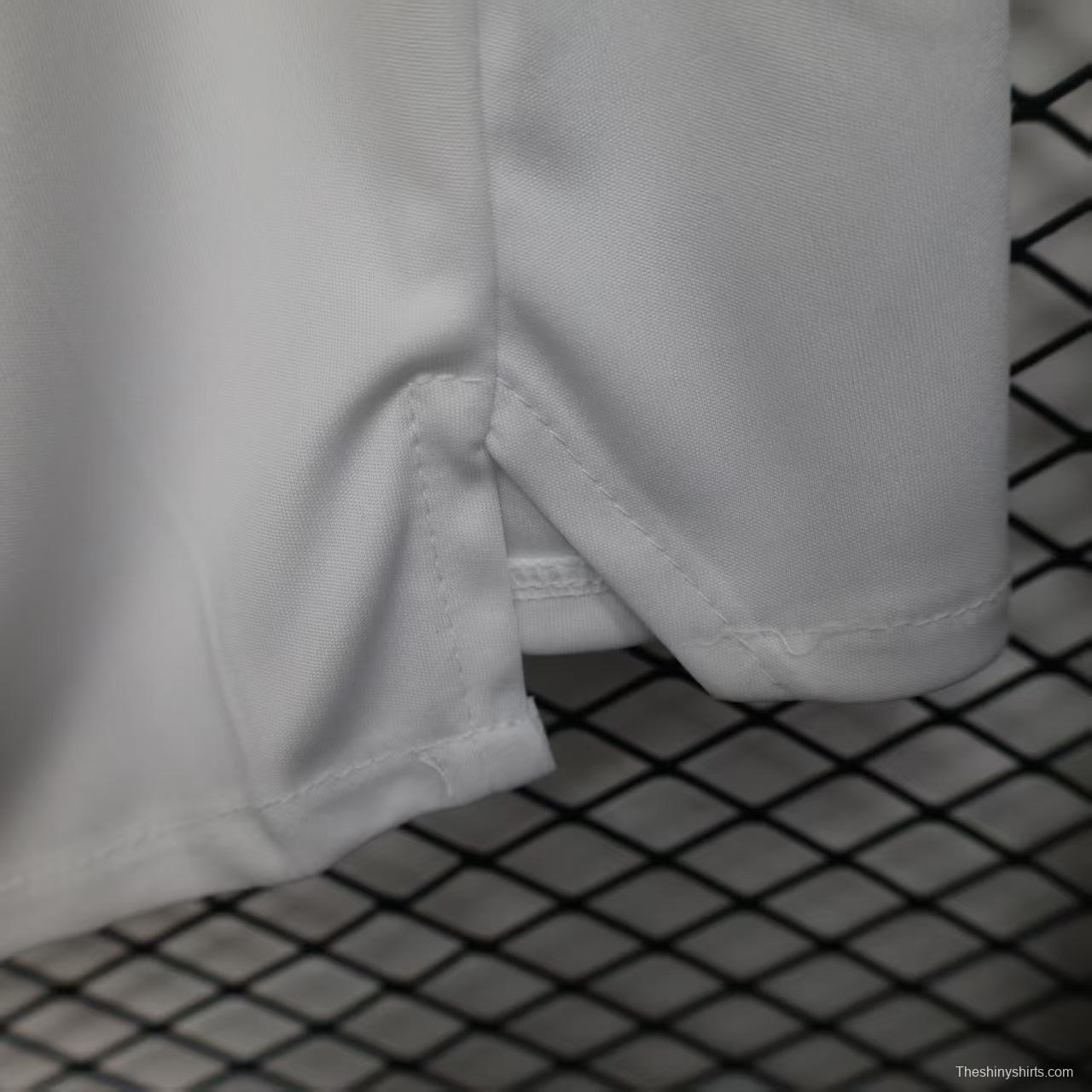 Player Version 25/26 Manchester United Home Shorts